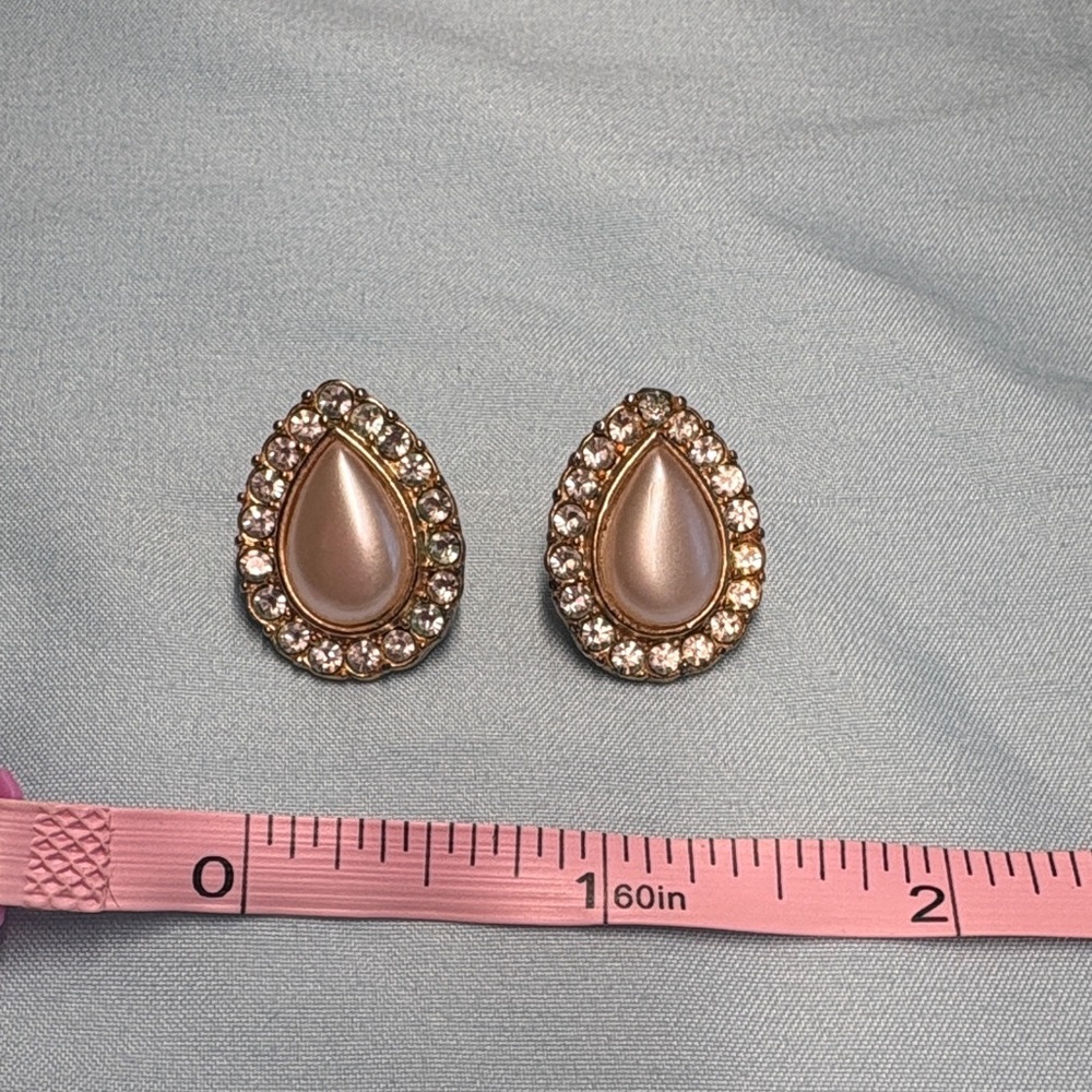 Vintage Gold and Pearlescent Teardrop Earrings